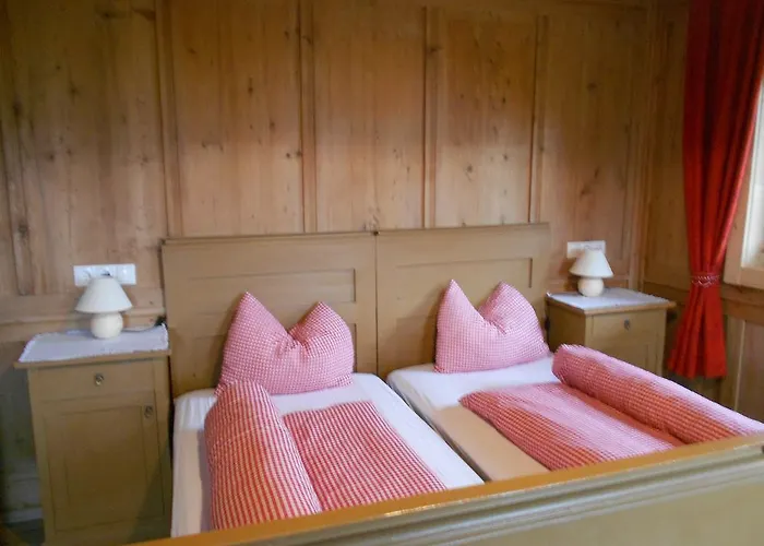 Appartments Hofer アパート シュトゥンム